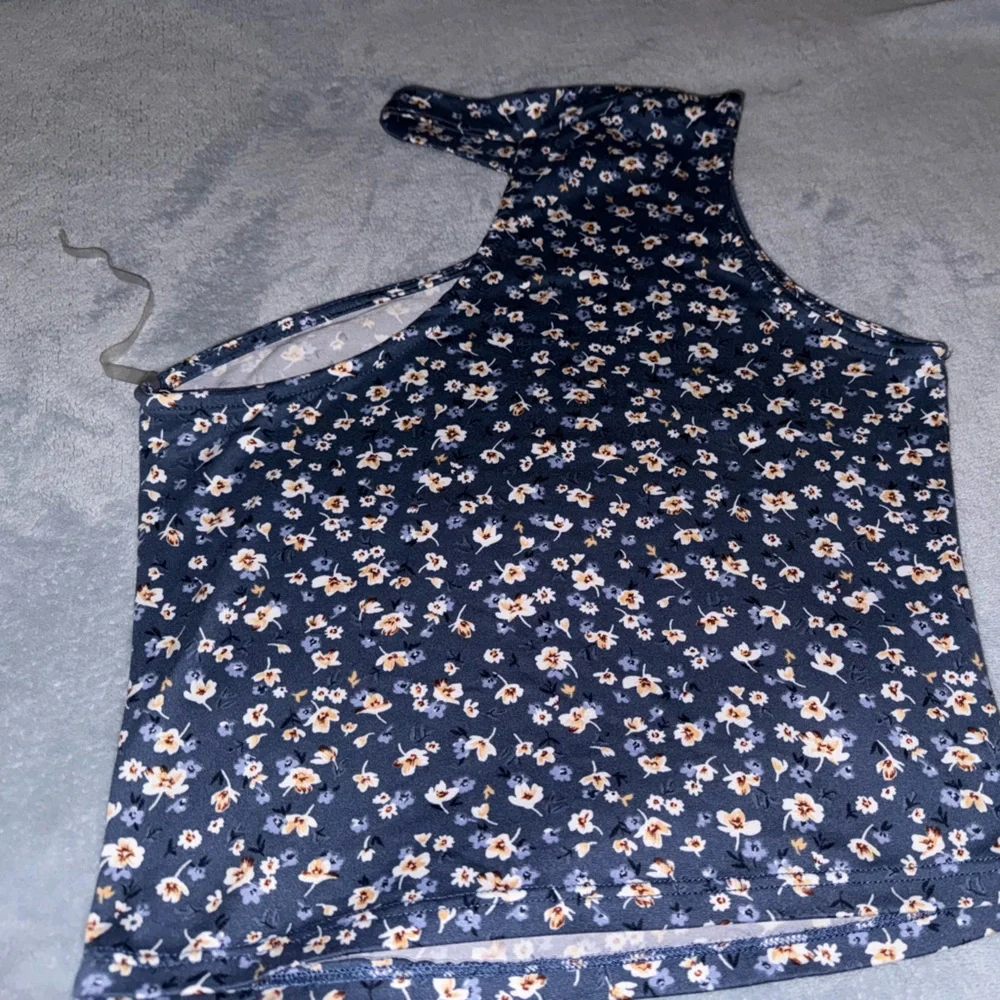 Color like blue - Picture 2 of 3